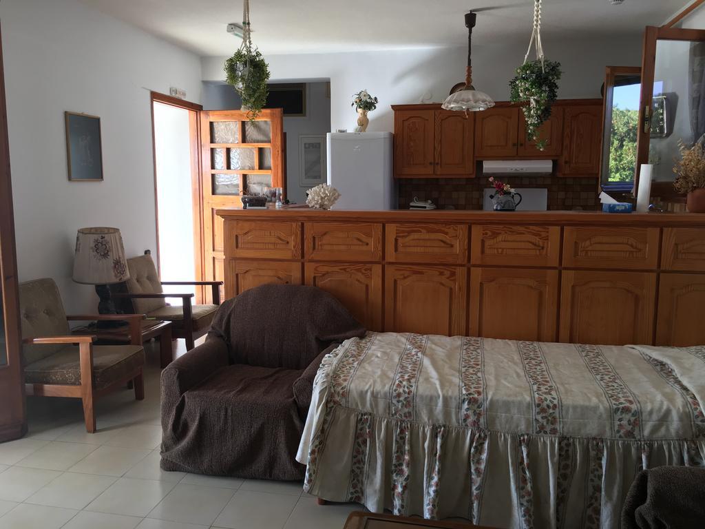 Vasilikos Apartments Paralia Agias Foteinis Rom bilde